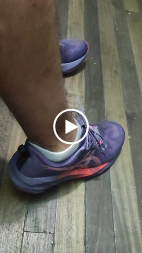 Customer video review of Asics Novablast 5 Hombre Greysih Purple