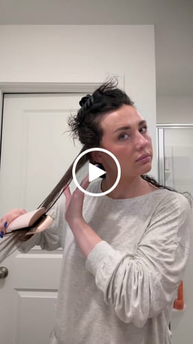Customer video review of Breeze Blade - Ionic Air Styler