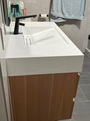 Customer photo review of Kissinger modern basin bathroom sink faucet single handle single hole