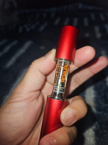 Customer photo review of Formula26 Strawberry Cough Sativa 510 Thread THC Delta 8 9 THCJD THCP 1g