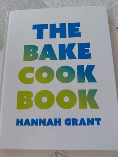 Customer photo review of The Bake Cookbook Pakke
