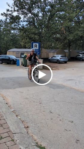 Customer video review of Kvisp Dog Bike Carrier