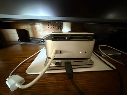 Customer photo review of Macally Mac mini M4 Hub