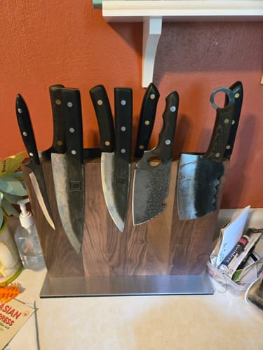 Customer photo review of FREE Walnut Magnetic Knives Holder