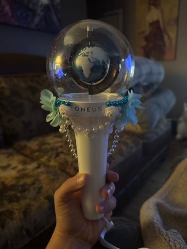 Customer photo review of ONEUS - OFFICIAL LIGHT STICK VER.2