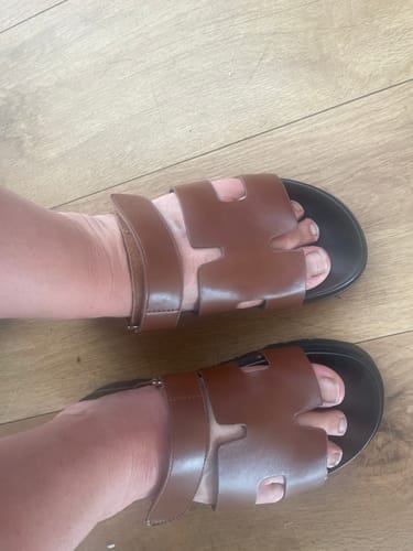 Customer photo review of Shea Slide Sandals