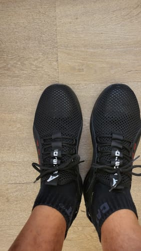 Customer photo review of FansGemacht Durchtrittsichere, atmungsaktive, leichte und abriebfeste Sicherheitsschuhe