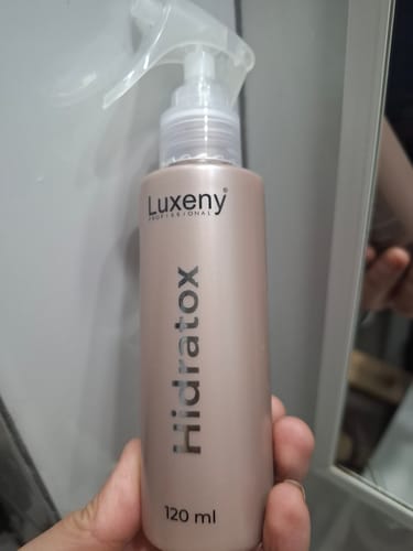 Reseña con foto de un cliente sobre Hidratox, tratamiento efecto bótox capilar instantáneo