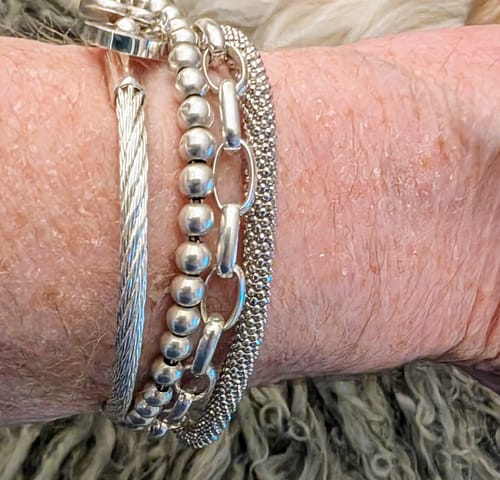 Customer photo review of Essential Sparkle Magnetic Bracelet