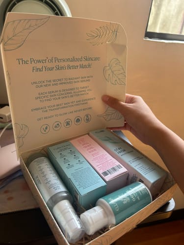 Customer photo review of Stay Fresh Moisturizer Controls Oil and Brightens