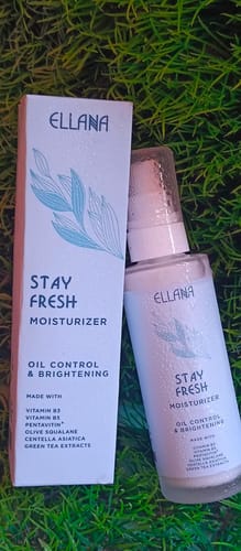 Customer photo review of Stay Fresh Moisturizer Controls Oil and Brightens