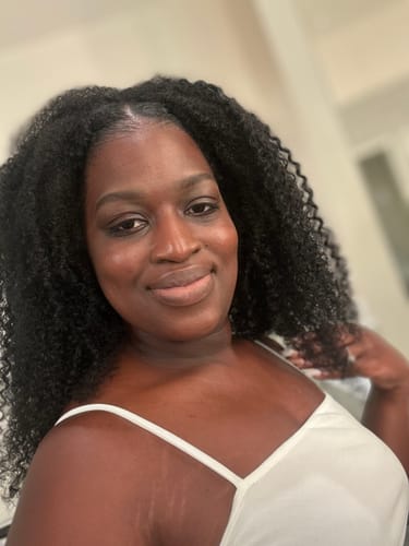 Customer photo review of CurlyMe 3 In 1 Half Wig Kinky Curly Glueless Install Half Wig With Draw-string Beginner Friendly