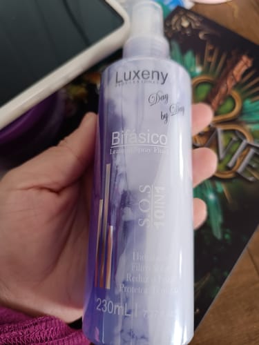 Reseña con foto de un cliente sobre Spray Bifásico 10 en 1 230 ml