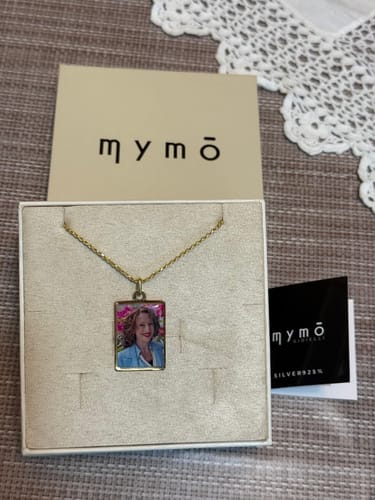 Customer photo review of Collana Foto Personalizzata Rettangolare Maglia Corda