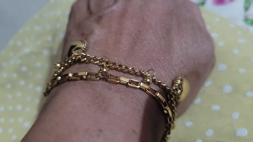 Customer photo review of Hearts All Over Bracelet