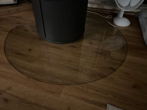 Customer photo review of Glasplatte Kamin, Funkenschutzplatte Glas für Kaminofen - Kreisabschnitt