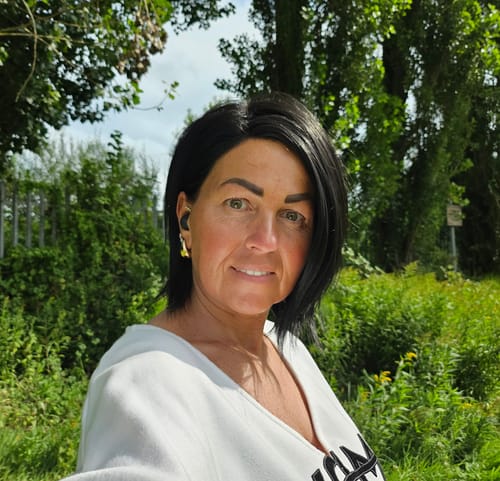 Customer photo review of Nichole's Selection -12 Inches Bob Cut Black Pre-Cut Snowflake Lace Frontlace Glueless Wig KHLOE BLACK【PERMATEASE】