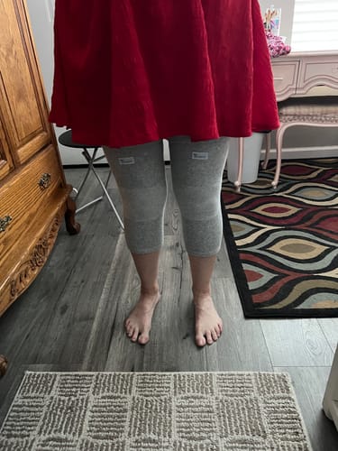 Customer photo review of Premium Bamboo Knee Sleeve (Single)