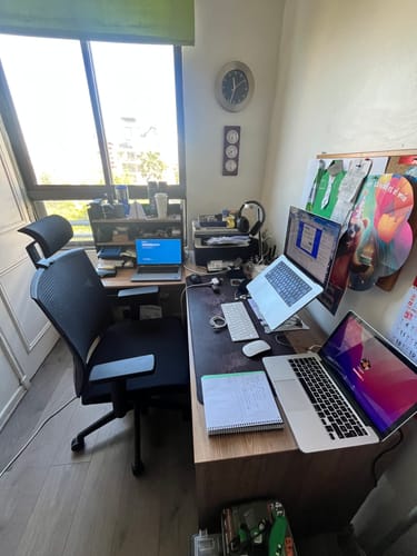 Customer photo review of Silla Oficina Taylor Syncro Negro con cabecero