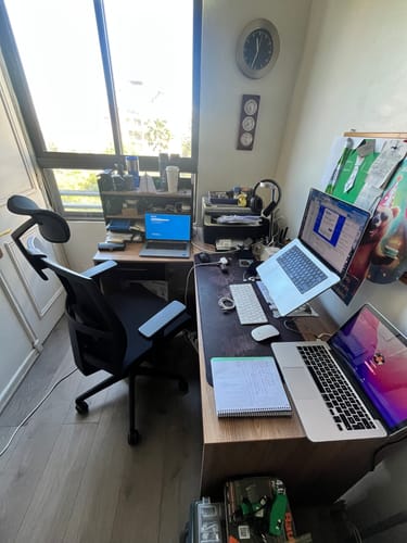 Customer photo review of Silla Oficina Taylor Syncro Negro con cabecero