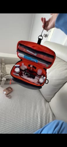 Customer photo review of Blast 4.5L Hanging Toiletry Bag