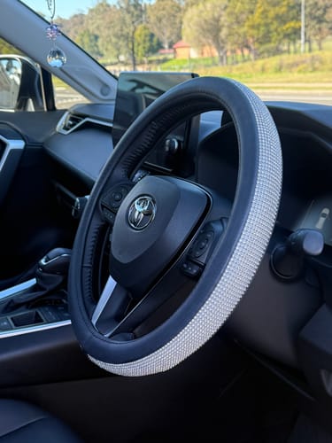 Customer photo review of Steering Wheel Cover Glowrious Shimmer