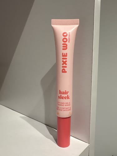 Customer photo review of Hair Sleek - Styling gel and taming wand