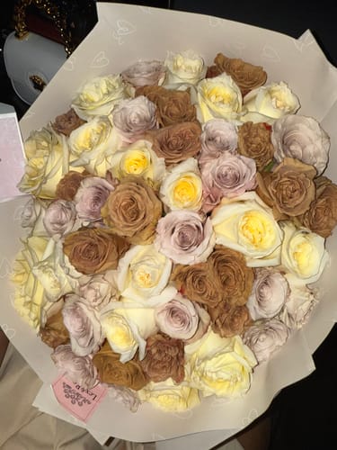 Customer photo review of Cappuccino Deluxe Rose Bouquet