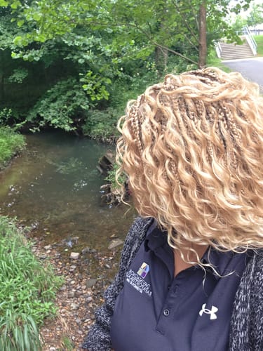 Customer photo review of 18" Blend 1B 27 613 Color HD Full Lace Human Hair Boho Curls Short Braided Wig