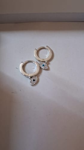 Customer photo review of Iris Huggies