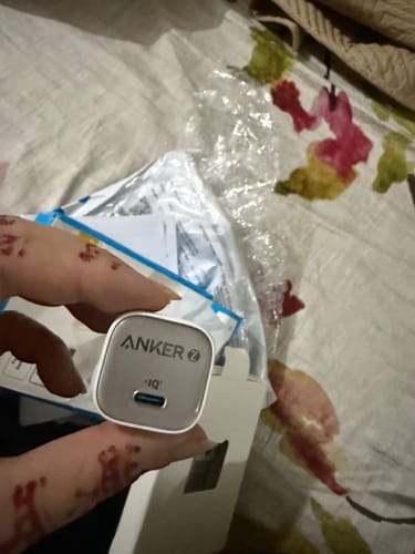 Customer photo review of Anker Zolo 30W PD+IQ Charger