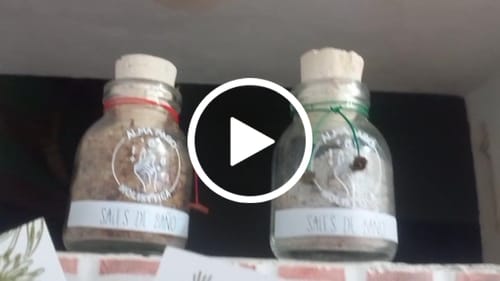 Customer video review of Trio de sales de baño