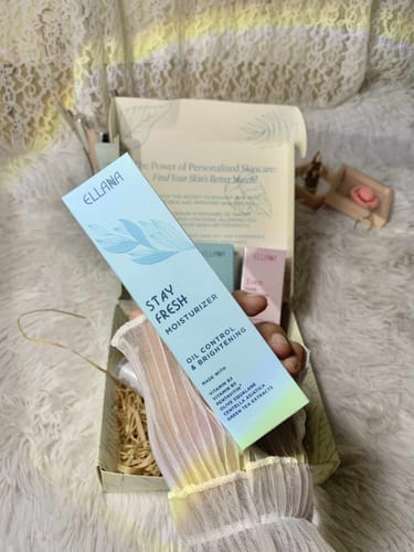 Customer photo review of Stay Fresh Moisturizer Controls Oil and Brightens