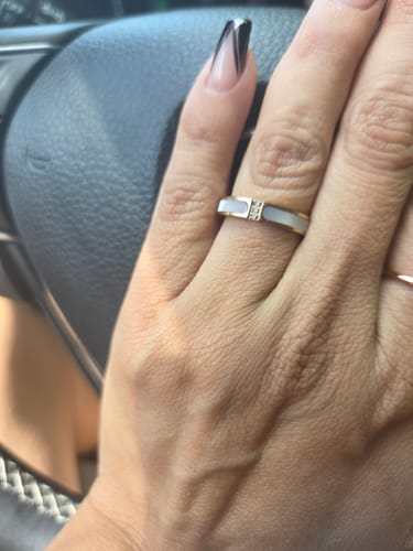 Customer photo review of Alona Mother Of Pearl Ring