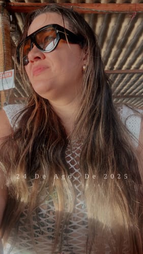 Customer photo review of Óculos Brienza Oversized