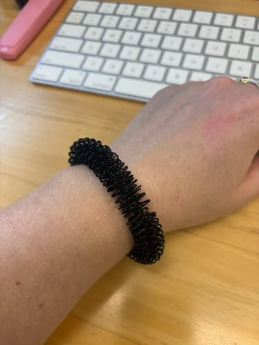 Customer photo review of Wrist & Finger Spikey SET