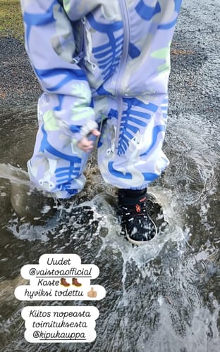 Customer photo review of Vaistoa Kaste lasten vedenpitävät paljasjalkakengät