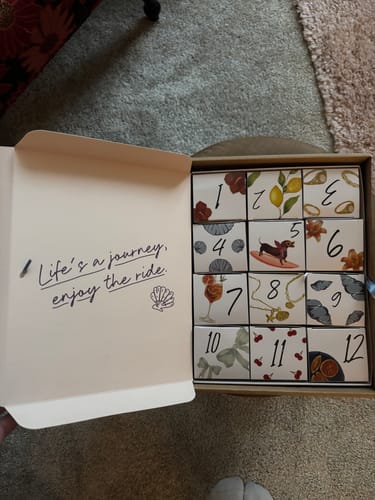 Customer photo review of Summer Box Any 12 Packaging