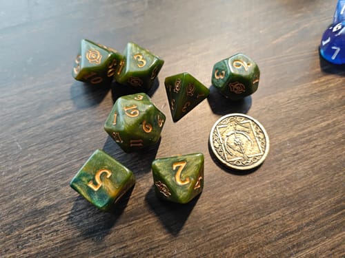 Customer photo review of Verschiedene Klassenwürfel-Sets (7 Würfel, 1 Münze)