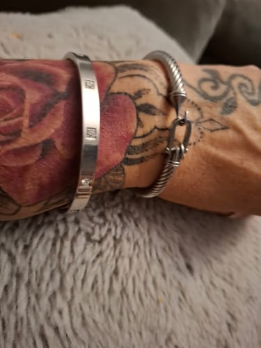 Customer photo review of Box Stone Bracelet - Silver
