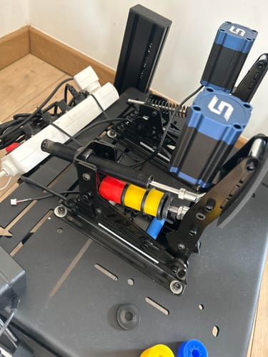 Customer photo review of Simsonn VAM Pro Linear Motor - the Pedals Haptic Reactor for Vibration Feedback