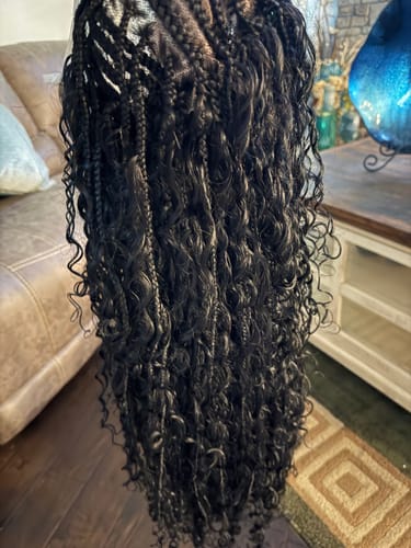 Customer photo review of Biggie Cornrow Bohemian Knotless (100% Humanhair curls) Full Lace Base (Tara)