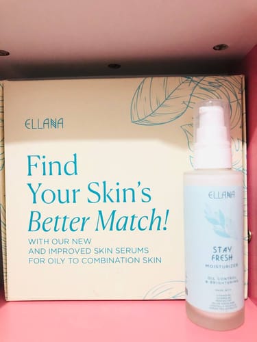 Customer photo review of Stay Fresh Moisturizer Controls Oil and Brightens