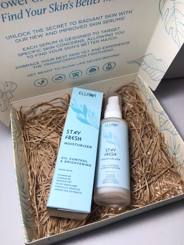 Customer photo review of Stay Fresh Moisturizer Controls Oil and Brightens