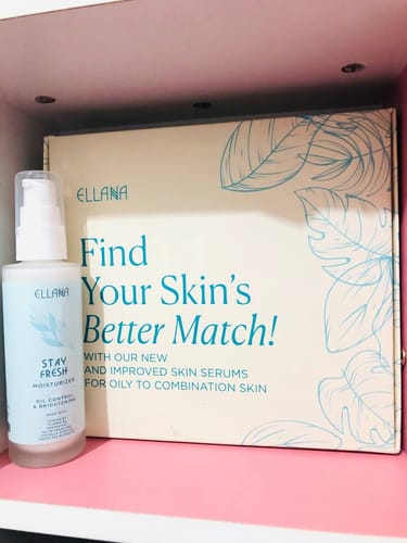 Customer photo review of Stay Fresh Moisturizer Controls Oil and Brightens