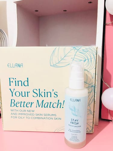 Customer photo review of Stay Fresh Moisturizer Controls Oil and Brightens