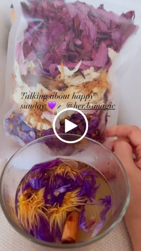 Customer video review of PRE ORDER Mixed Whole Lotus Flowers