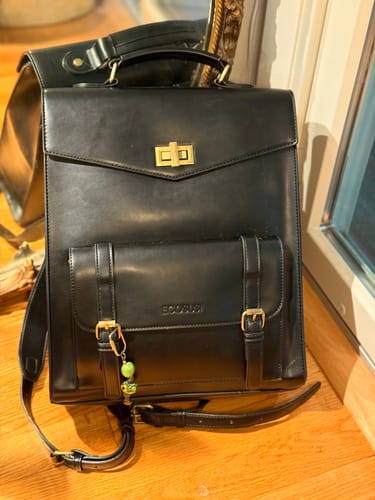 Customer photo review of Daisy Vintage Laptop Backpack