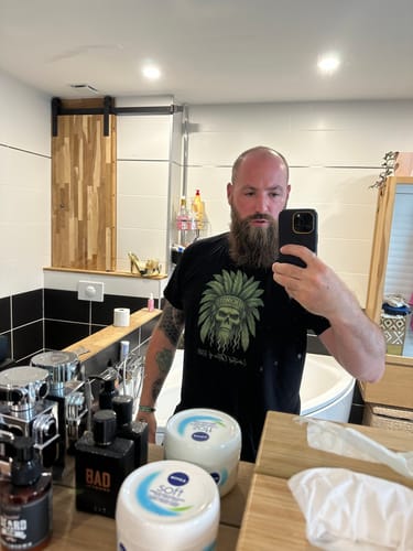 Customer photo review of T-SHIRT DARK RUIN