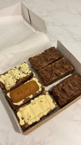 Customer photo review of Mixed Brownie Box